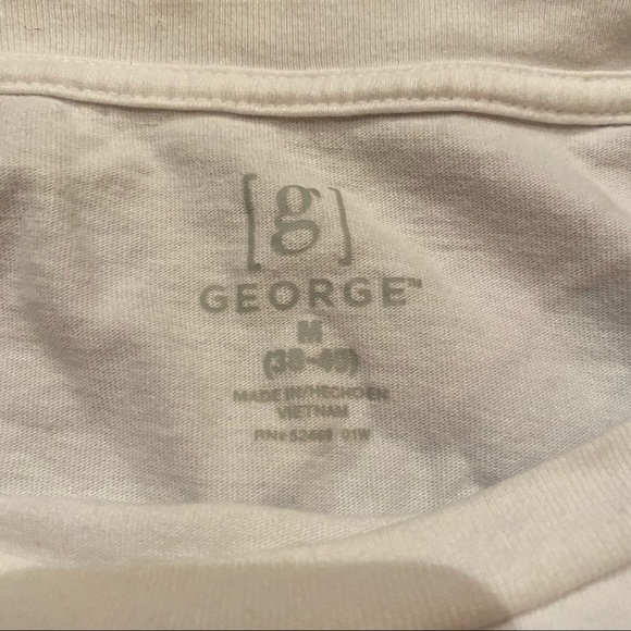 Merry Christmas long sleeve tee size medium - Picture 3 of 3